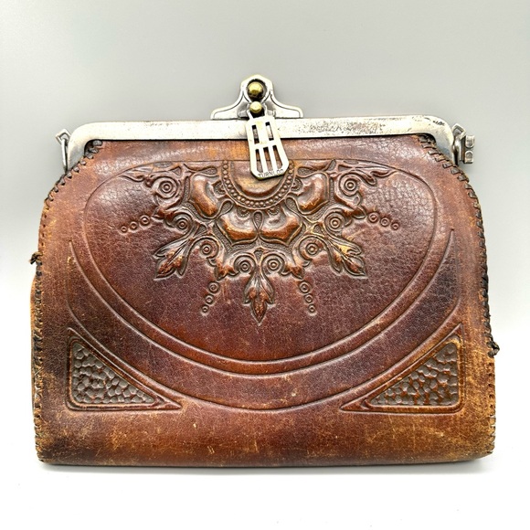 bosca built Handbags - Vintage Tooled Leather purse "Bosca Built" Brown Bakelite Top Clasp